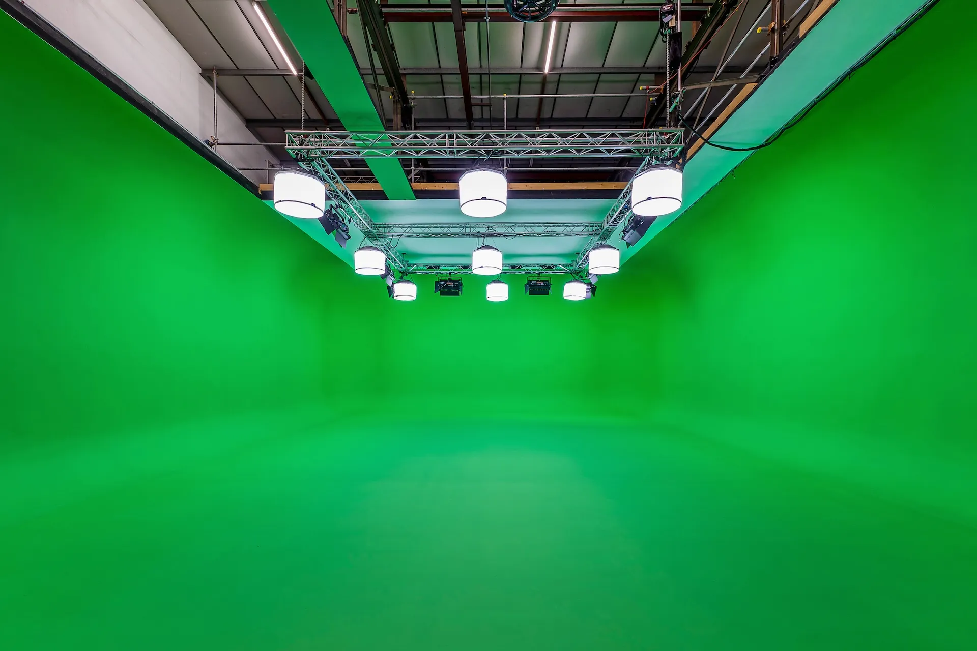 Malcolm Ryan Studios – Studio 2 – Landscape – 03