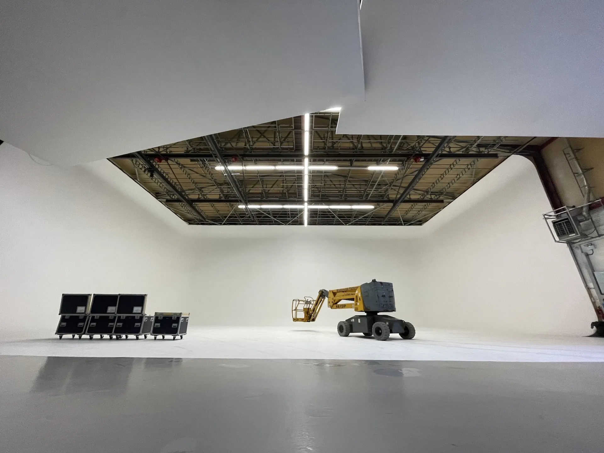 This guide covers the five things worth checking before you book an infinity cove studio in London, and what good answers actually look like.