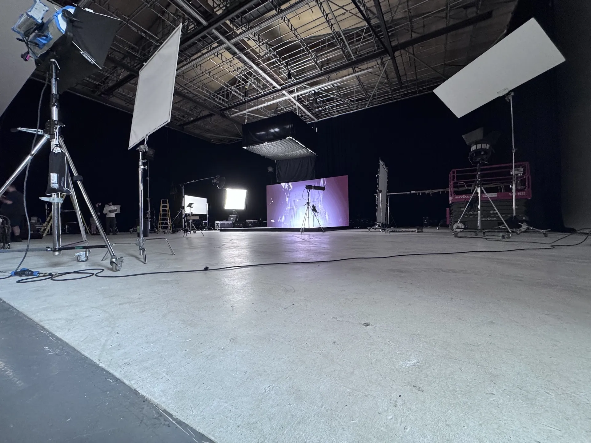 Malcolm Ryan Studios – Studio A – Landscape – 06