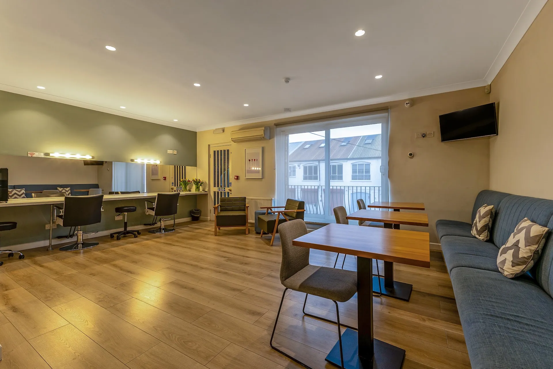 At Malcolm Ryan Studios, every aspect of the facility has been designed around the needs of production teams. From make-up rooms and production offices to crew catering, parking, Wi-Fi and equipment support, everything is available on-site to help minimise downtime and keep productions moving efficiently throughout the day.
